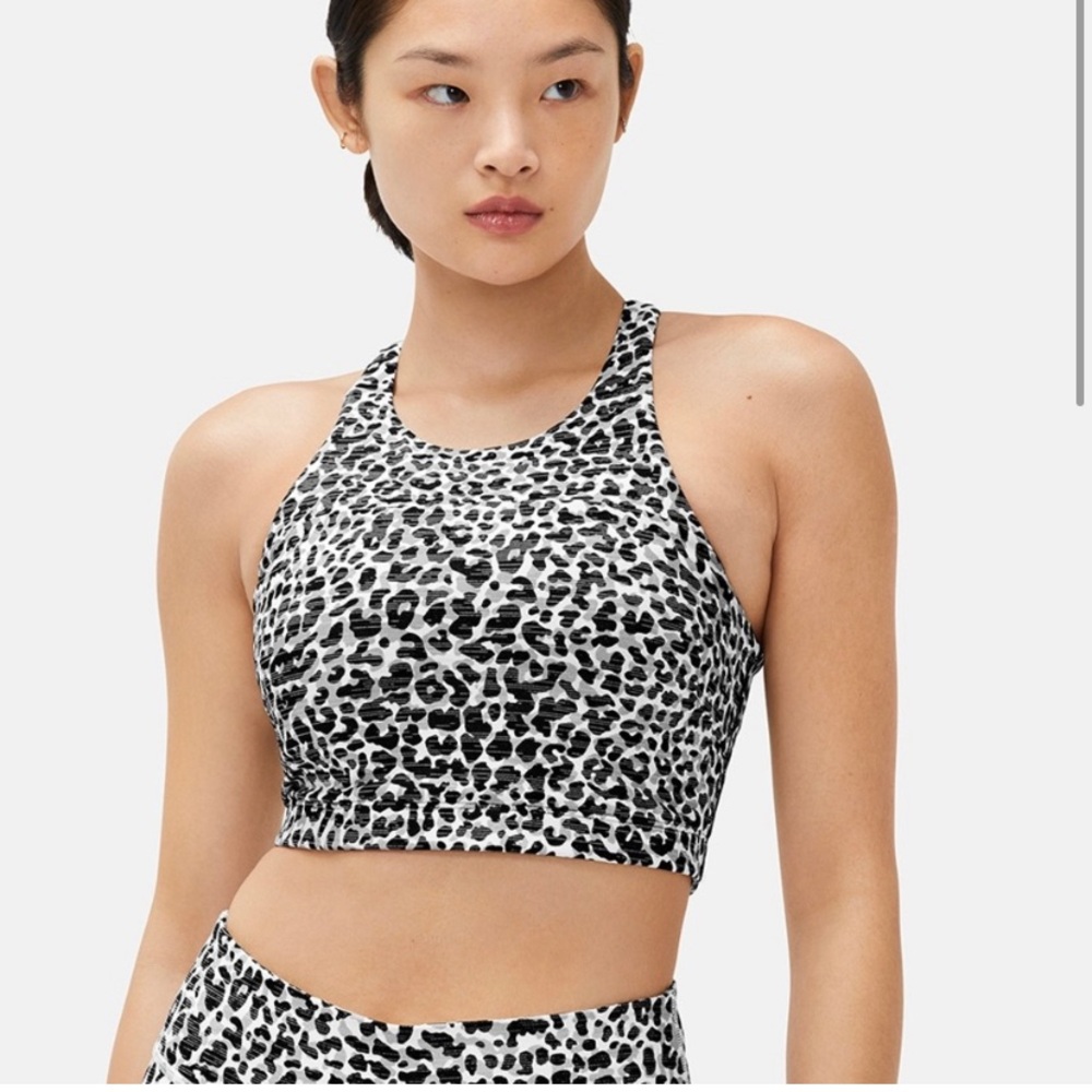 Outdoor Voices XS Move Free Sports Bra in Snow Leopard